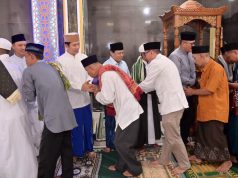 Di Tengah Gema Takbir Desa Kemukus, Bupati Egi Ajak Warga Rawat Hakikat Kurban Melalui Aksi Bersih Lingkungan