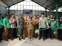 Peringati Hari Lingkungan Hidup, Bupati Ela Resmikan TPST Rantau Jaya Udik dan Tanam Pohon Bersama